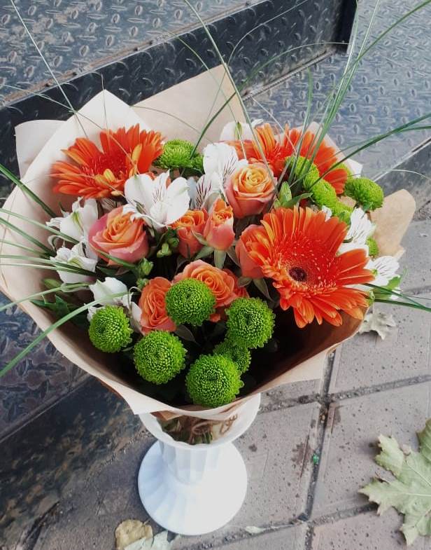 Букет цветов из: Герберы, Хризантемы, Альстромерии и Розы в Маджалисе