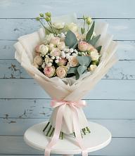 Букет цветов из:  Розы и Лизиантусы в Маджалисе