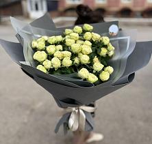 Букет Белые кустовые розы Солинеро в Маджалисе