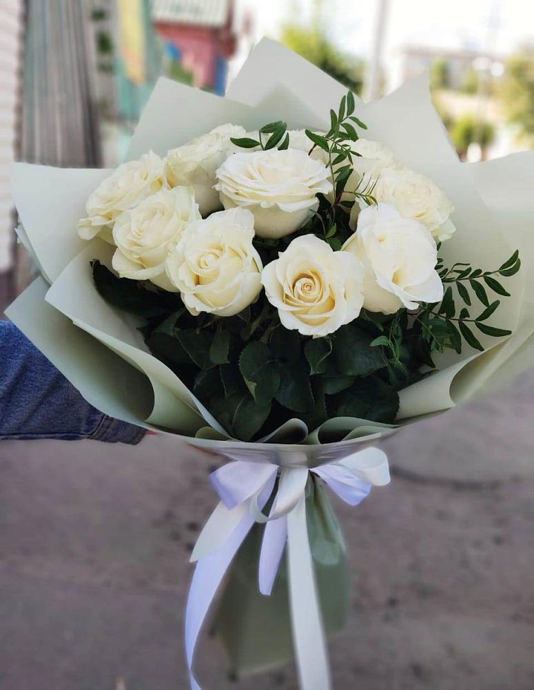 Букет Белые розы Проуд в Маджалисе