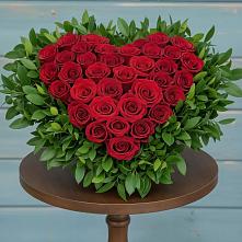 Цветочная композиция из Розы в виде сердца в Маджалисе