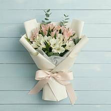 Букет цветов из:  Альстромерии в Маджалисе