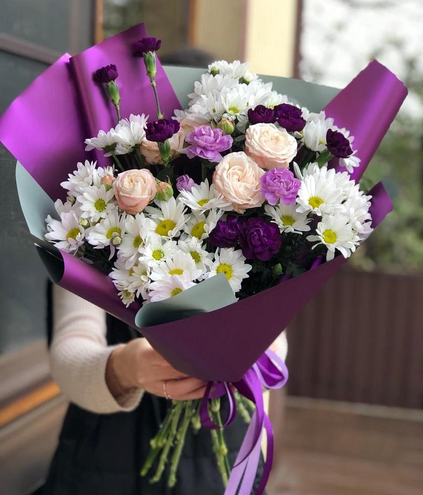 Букет цветов из: Хризантемы, Гвоздики и Розы в Маджалисе