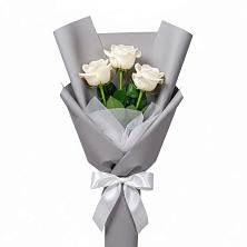 Букет 3 белые розы в Маджалисе