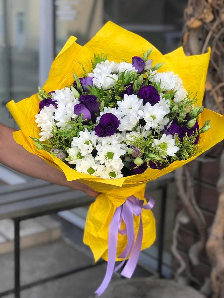 Букет цветов из: Ирисы, Хризантемы и Ромашки в Маджалисе