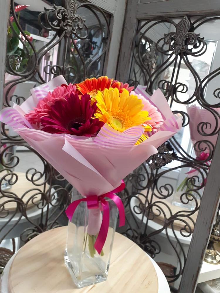 Букет цветов из: Герберы в Маджалисе