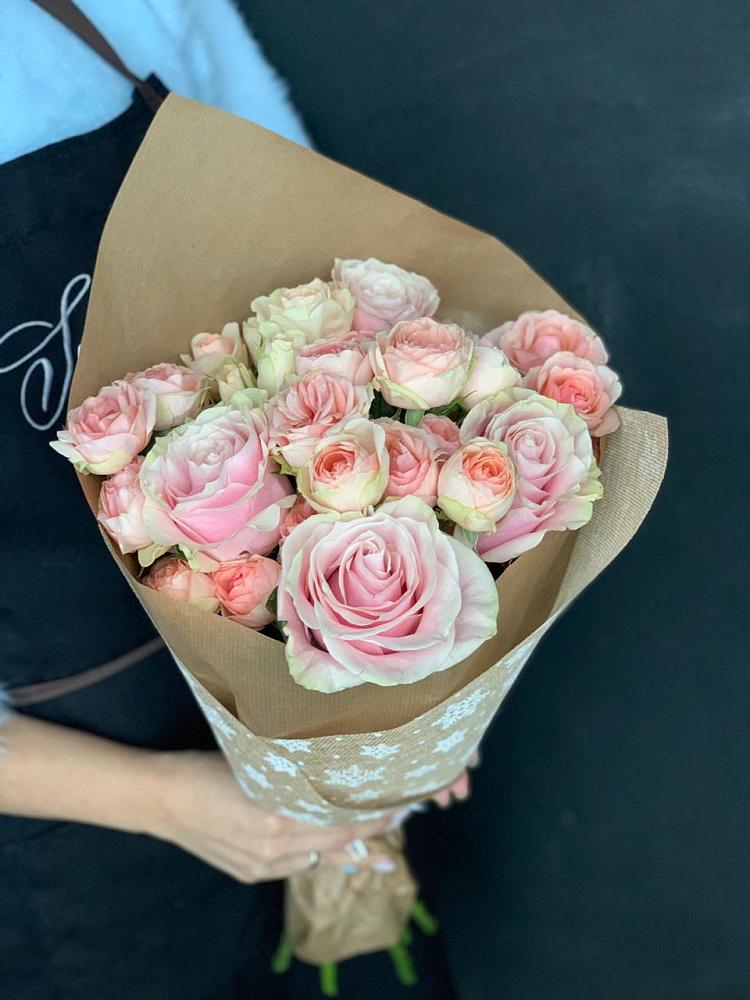 Букет цветов из: Хризантемы и Розы в Маджалисе