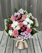 Букет цветов из:  Альстромерии, Гвоздики, Розы и Хризантемы в Маджалисе