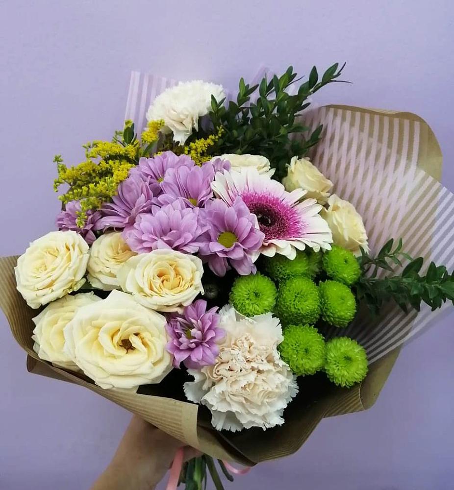 Букет цветов из: Хризантемы, Розы, Гвоздики и Герберы в Маджалисе