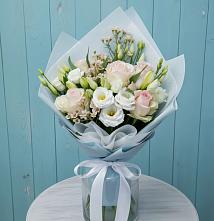 Букет цветов из:  Розы и Лизиантусы в Маджалисе