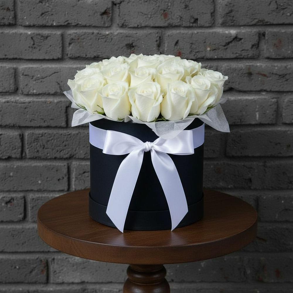 Цветочная композиция из Розы в шляпной коробке в Маджалисе