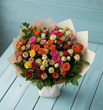 Букет Микс из разноцветных кустовых роз в Маджалисе